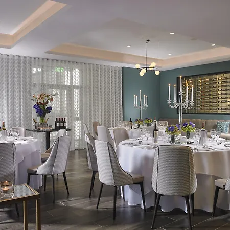 Fairways Ξενοδοχείο 4*